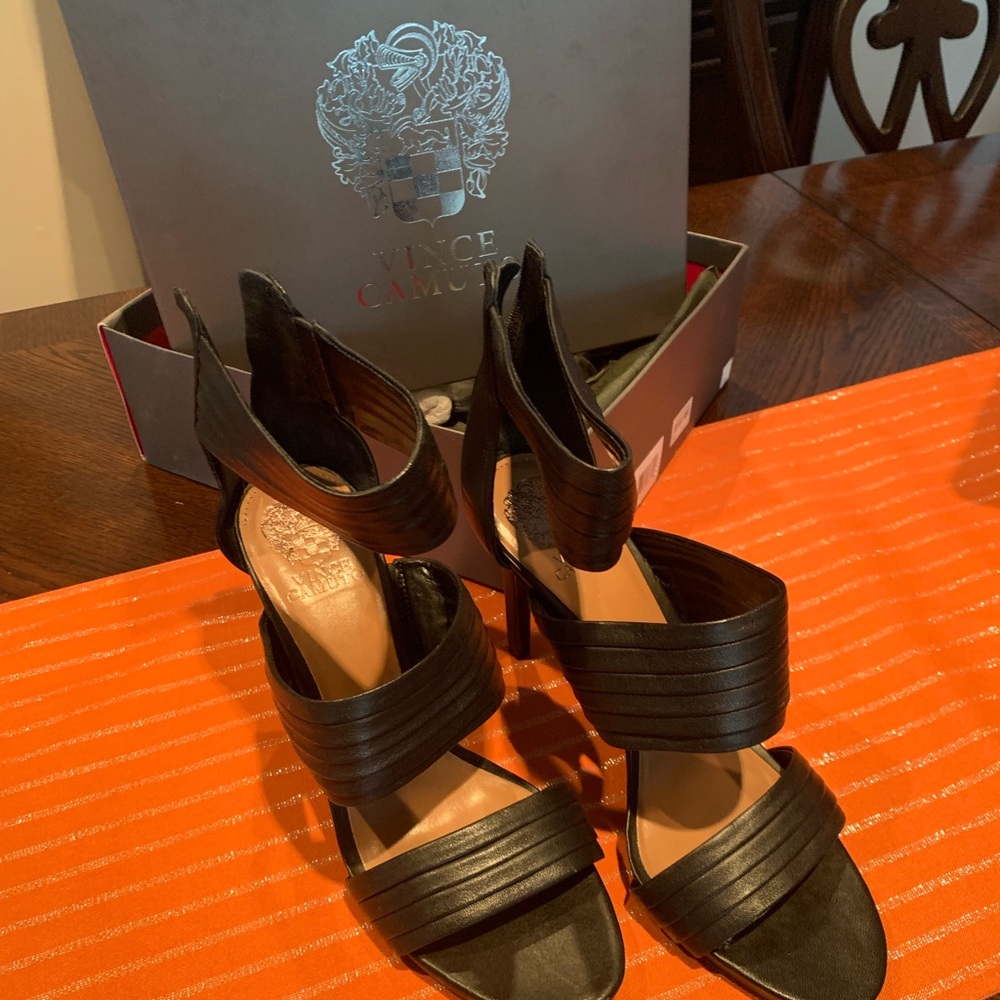 Vince camuto black heels